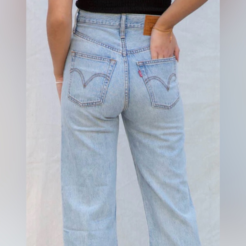 Levi's ribcage 23 "middle road" wash